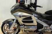 Picture 5 - Honda GL 1800 GoldWing Deluxe 1800 Tourer motorbike