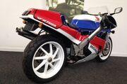 Picture 2 - Honda RC30 VFR750R – Stunning Modern Classic motorbike