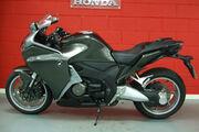 Picture 3 - Honda VFR 1200 FD - VFR1200F DCT - Dual Clutch - Titanium - £2600 Off RRP motorbike