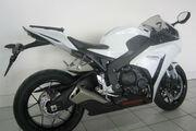 Picture 4 - 2014 Honda CBR1000RR Fireblade motorbike