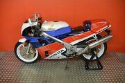Picture 9 - Honda VFR 750 RC30 R-J 1989 motorbike