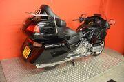 Picture 5 - Honda GL1800 Goldwing 2012 with 18722 miles, Vance & Hines Pipes motorbike