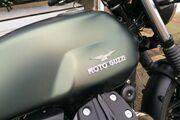 Picture 3 - Moto Guzzi V7 Stone 750 motorbike