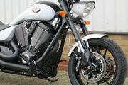 Picture 2 - 2010 Victory Hammer Sport 1731cc. 1 owner. low miles motorbike