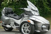 Picture 10 - Can-Am Spyder RTS Semi Auto Massive Spec 3600 Miles Cheapest in UK motorbike