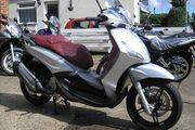 Picture 2 - Piaggio Beverly 350 Touring Scooter motorbike
