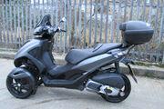 Picture 4 - Piaggio MP3 300 Yourban Sport LT motorbike