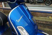 Picture 3 - Vespa GTS300 Super motorbike