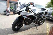Picture 5 - Suzuki GSX-R 750 L4 - Ex Demonstrator motorbike