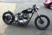 Picture 2 - Triumph Bonneville T140 750 bobber motorbike