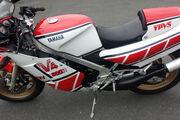 Picture 7 - Yamaha RZV500 RD500 motorbike