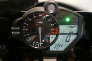 Picture 7 - 2011 Yamaha YZF R1 motorbike