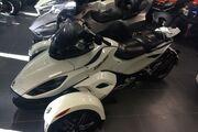 Picture 3 - Can-am Spyder RS-S - SE5 Semi Auto - 2010 Only - Back Rest - Just serviced motorbike