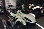 Picture 7 - Can-am Spyder RS-S - SE5 Semi Auto - 2010 Only - Back Rest - Just serviced motorbike