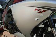 Picture 2 - 2009 Yamaha YZF R1 09 White motorbike