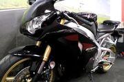 Picture 6 - Honda CBR1000RR Fireblade 2011, only 1445 miles on the clock motorbike