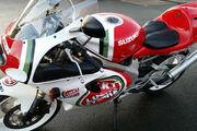 Picture 9 - Suzuki RGV250 SP VJ23A motorbike