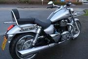 Picture 2 - Triumph Thunderbird 1600 silver black, sissy bar touring seats motorbike