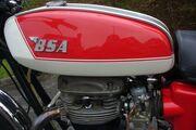 Picture 5 - BSA 650 Lightning 1973 OIF model, Mikuni carbs, Borrani alloy rims motorbike