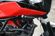 Picture 3 - Husqvarna Nuda 900 R in Red motorbike