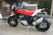 Picture 7 - Husqvarna Nuda 900 R in Red motorbike