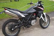Picture 4 - Husqvarna TR650 Strada ABS - Black/White motorbike