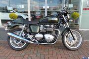 Picture 2 - Triumph Thruxton (2014) Brooklands Green/Gold motorbike