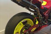 Picture 5 - Yamaha R1 cross plain crank Big Bang race track road bike motorbike