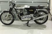 Picture 2 - Norton 850 Commando motorbike