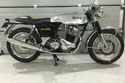 Picture 3 - Norton 850 Commando motorbike