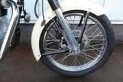 Picture 2 - Royal Enfield Classic 500 in two tone Cream and Red motorbike