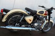 Picture 7 - Royal Enfield Classic 500 in two tone Cream and Red motorbike