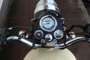 Picture 8 - Royal Enfield Classic 500 in two tone Cream and Red motorbike