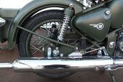 Picture 6 - Royal Enfield Classic 500 in Battle Green motorbike