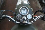 Picture 8 - Royal Enfield Classic 500 in Battle Green motorbike