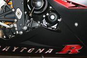 Picture 10 - 2012 Triumph Daytona 675 R Black & Red motorbike