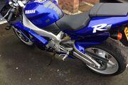 Picture 6 - 1998 Yamaha YZF-R1 in blue motorbike