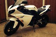 Picture 2 - 2014 Yamaha YZF R1 14 B Cross Plane Big Bag motorbike