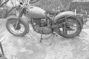 Picture 11 - BSA bb31 plunger motorbike