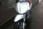 Picture 4 - Piaggio Beverly 350 motorbike