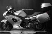 Picture 2 - Triumph Sprint GT 1050 ABS Tourer with top box, 2900 miles motorbike