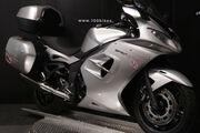 Picture 3 - Triumph Sprint GT 1050 ABS Tourer with top box, 2900 miles motorbike
