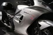 Picture 7 - Triumph Sprint GT 1050 ABS Tourer with top box, 2900 miles motorbike