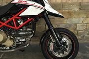 Picture 2 - Ducati Hypermotard 1100 EVO SP Carbon Edition 1100cc 2010 motorbike