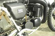 Picture 5 - Husqvarna 390 Automatic motorbike