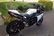 Picture 3 - Yamaha R1 2010 Big Bang motorbike