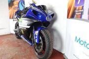 Picture 4 - 2009 Yamaha YZF R1 Big Bang motorbike