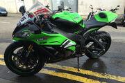 Picture 4 - Kawasaki ZX 10R (ZX 1000 JEF) Limited Edition Official Tom Sykes Replica motorbike