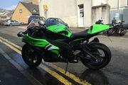 Picture 5 - Kawasaki ZX 10R (ZX 1000 JEF) Limited Edition Official Tom Sykes Replica motorbike