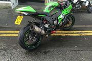 Picture 9 - Kawasaki ZX 10R (ZX 1000 JEF) Limited Edition Official Tom Sykes Replica motorbike